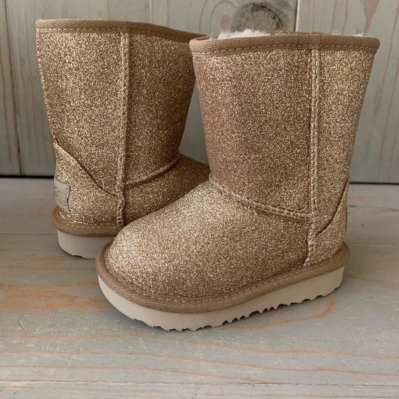- - UGG CLASSIC SHORT TODDLER LITTLE  GLITTER GOLDEN SPARKLY BOOTS - Picture 3 of 10